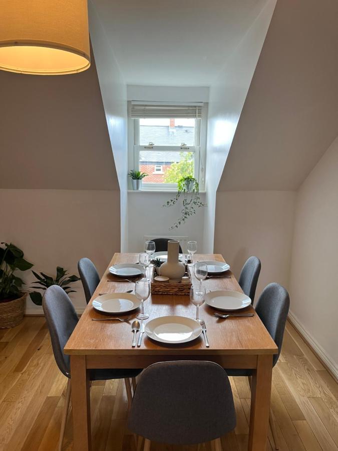 Homely 2 Story Cathedral Apartment Durham